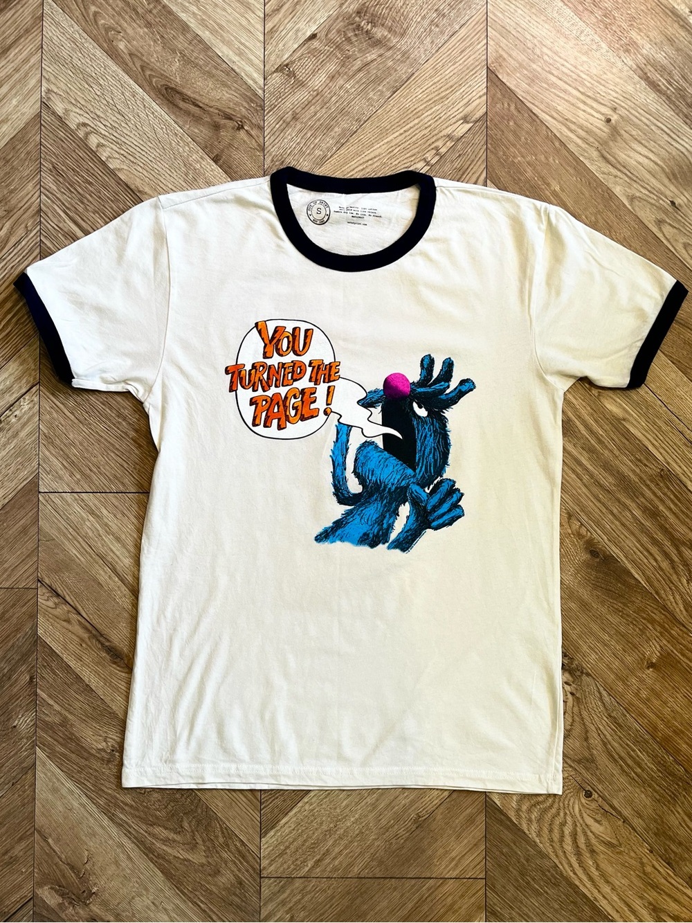 Out of Print Cotton Cream Black Trim Graphic Tee Grover Sesame Street Small